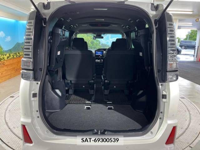 Toyota VOXY 2019-05 341178-10