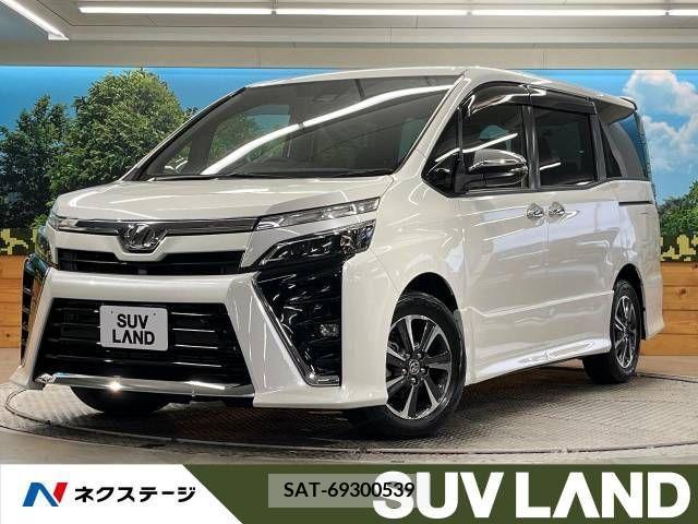Toyota VOXY 2019-05 341178-0