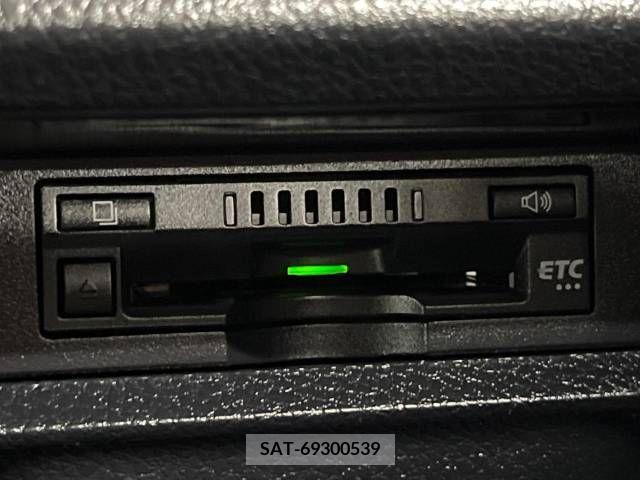 Toyota VOXY 2019-05 341178-5