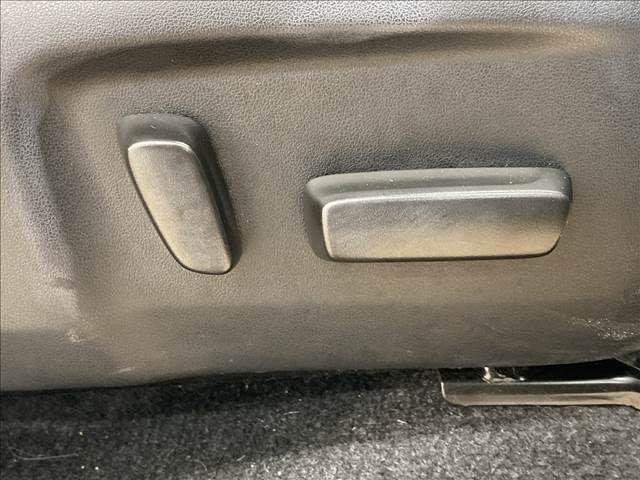 Toyota HILUX 2021-11 180575-8