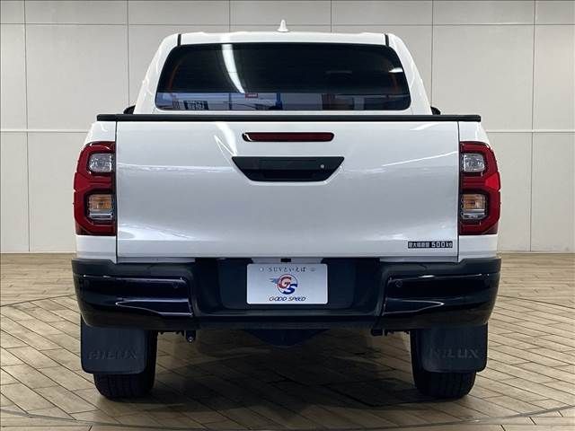 Toyota HILUX 2021-11 180575-14