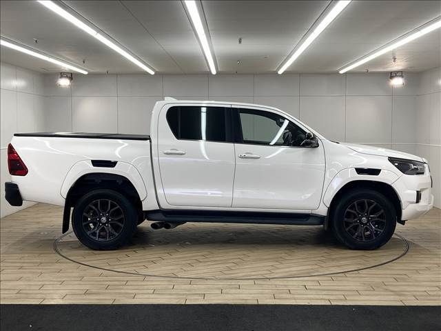 Toyota HILUX 2021-11 180575-16