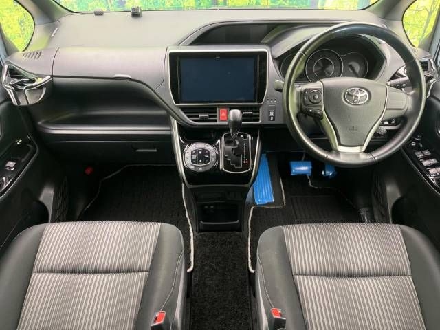 Toyota VOXY 2018-12 183839-1