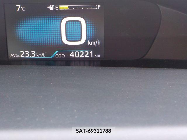 Toyota PRIUS 2019-06 223267-3