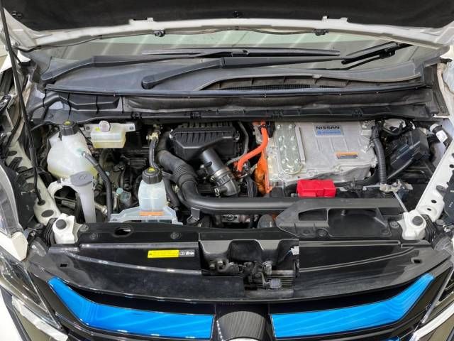 Nissan SERENA 2019-01 196715-18