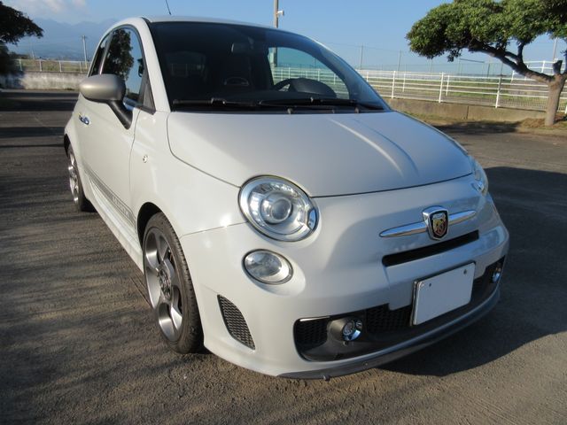 Fiat 500 2010-11 11924-6