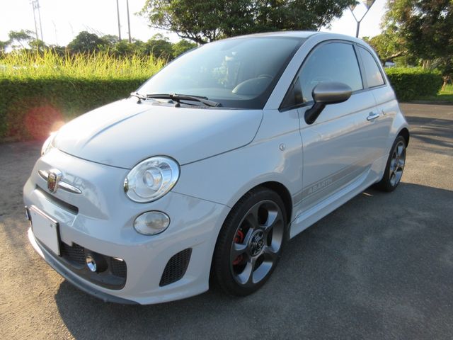 Fiat 500 2010-11 11924-5