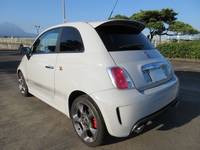 Fiat 500 2010-11 11924-13