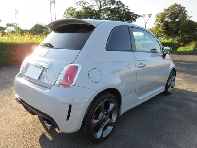 Fiat 500 2010-11 11924-15
