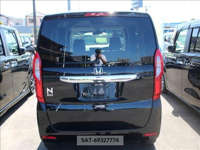 Honda N BOX 2022-01 278791-3
