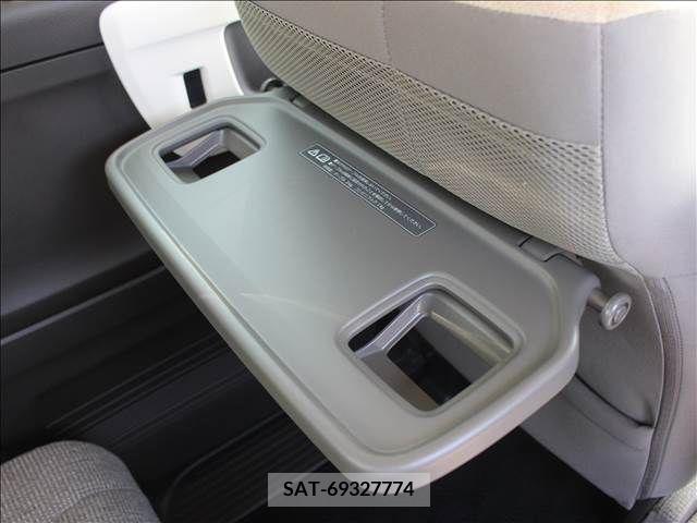 Honda N BOX 2022-01 278791-15