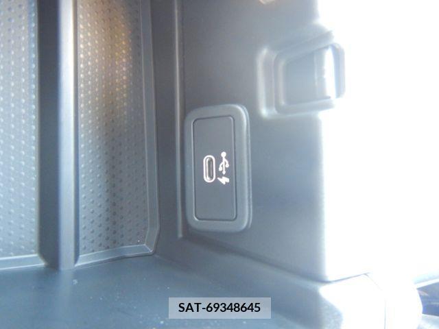 Bmw i4 2023-02 319006-11