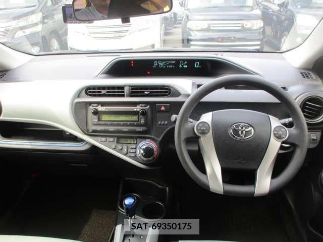 Toyota AQUA 2014-01 356335-14