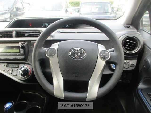 Toyota AQUA 2014-01 356335-13