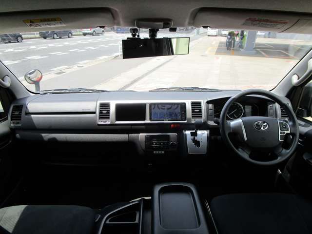 Toyota HIACE VAN 2021-06 18232-1