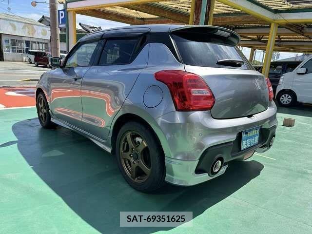 Suzuki SWIFT 2023-01 286677-1