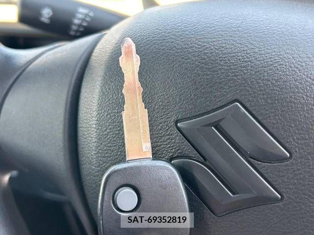 Suzuki ALTO 2021-01 339855-7