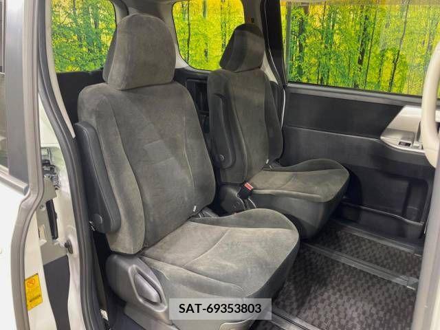 Toyota NOAH 2011-06 321315-8