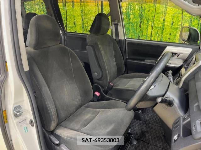 Toyota NOAH 2011-06 321315-7