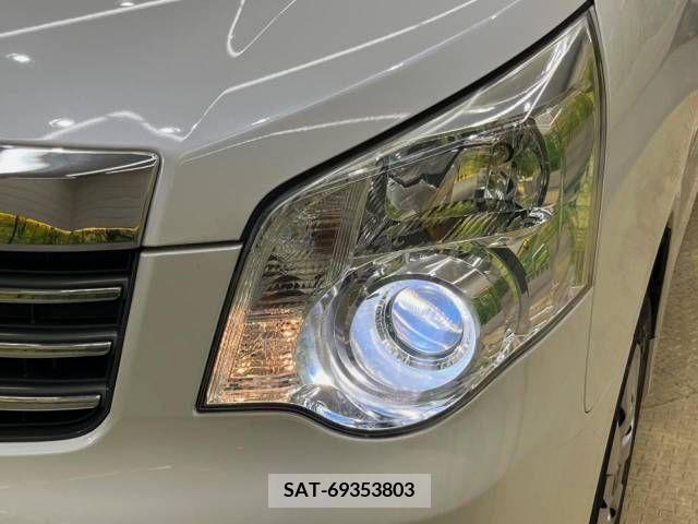 Toyota NOAH 2011-06 321315-12