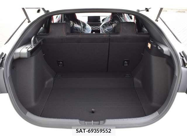 Honda CIVIC 2024-01 223135-10