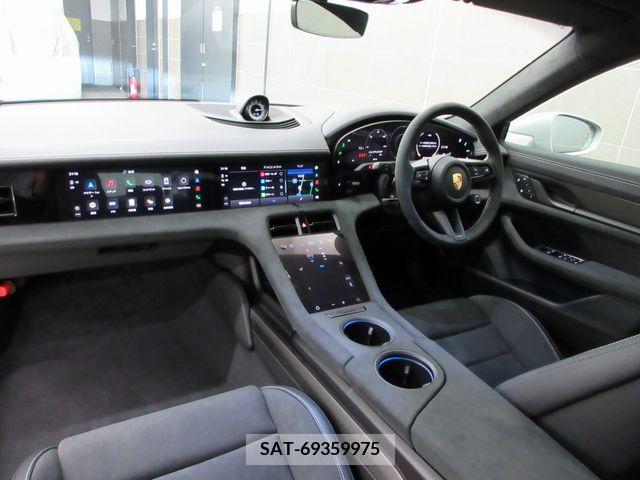 Porsche Taycan 2023-12 224743-9