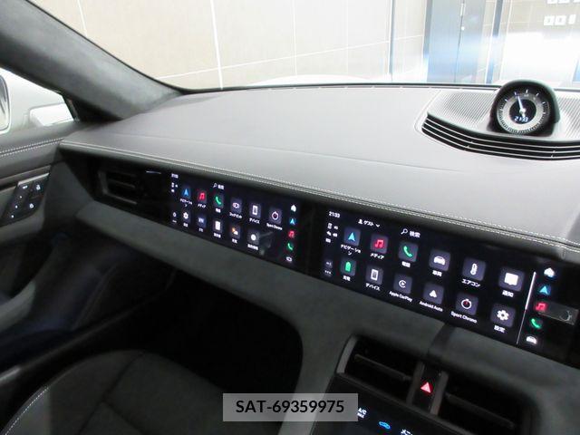 Porsche Taycan 2023-12 224743-13