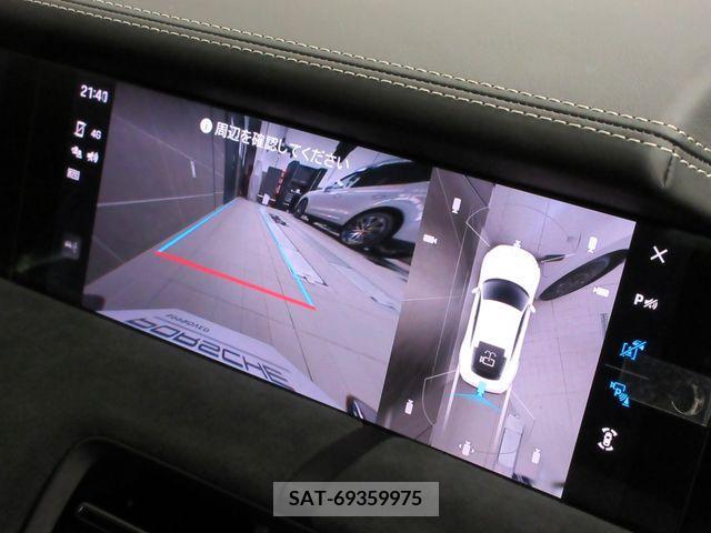 Porsche Taycan 2023-12 224743-16