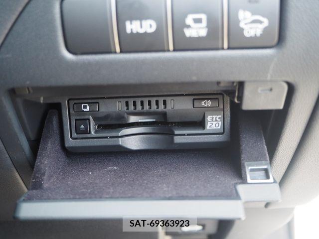 Lexus LS 2018-03 214067-16