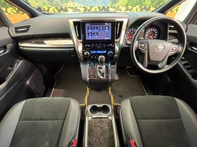 Toyota VELLFIRE 2022-03 196460-1