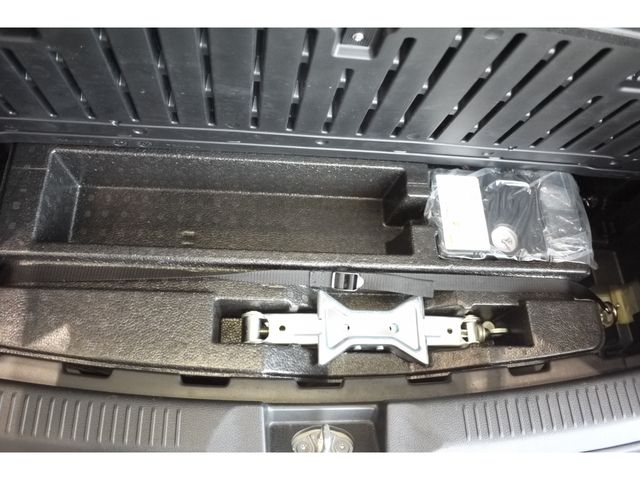 Suzuki X BEE 2018-07 5650-10