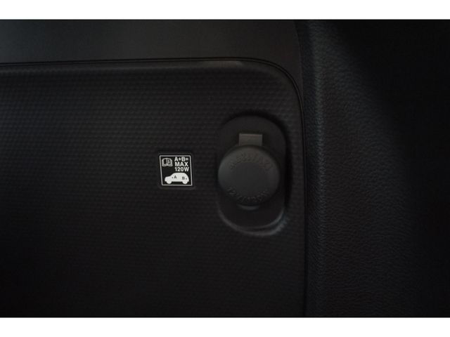 Suzuki X BEE 2018-07 5650-11