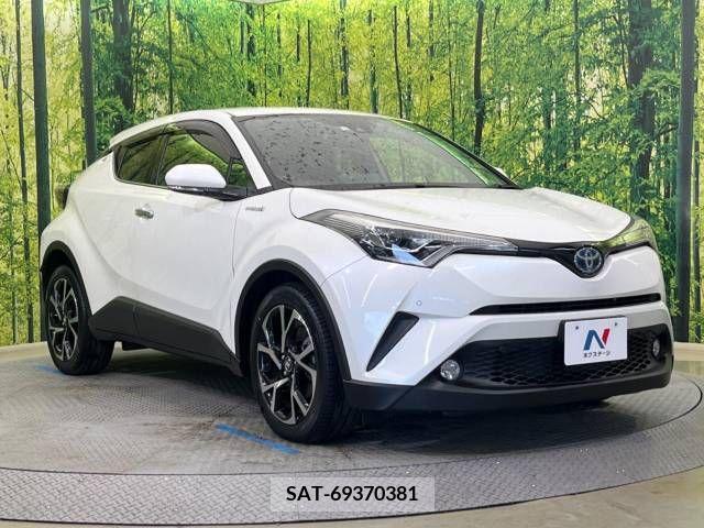 Toyota C-HR 2018-03 294962-17
