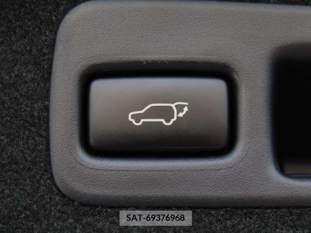 Toyota HARRIER 2017-03 331839-12