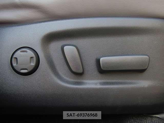 Toyota HARRIER 2017-03 331839-10