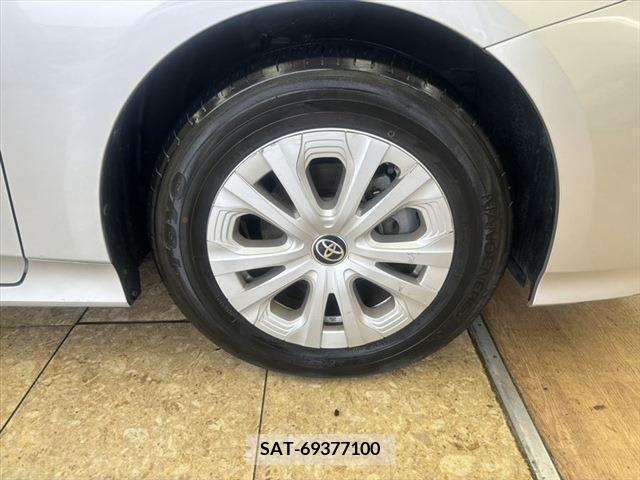 Toyota PRIUS 2021-02 282050-12