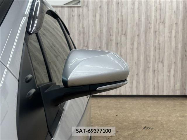 Toyota PRIUS 2021-02 282050-10