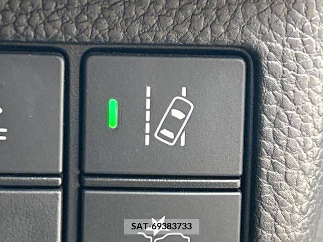 Honda N BOX CUSTOM 2018-03 307503-9