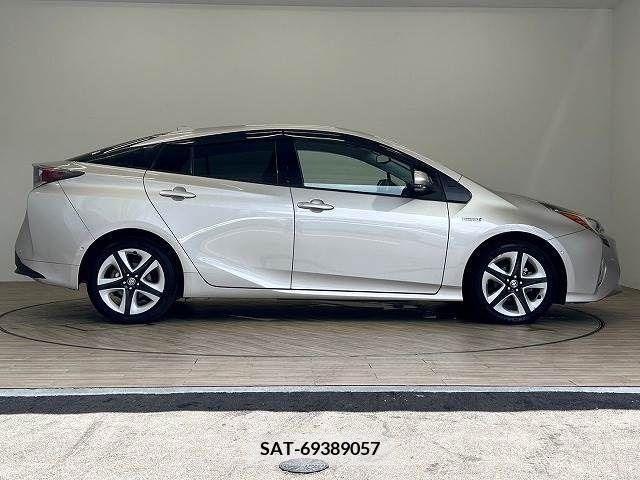 Toyota PRIUS 2016-04 336156-16