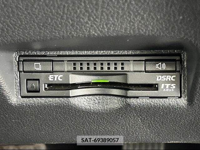 Toyota PRIUS 2016-04 336156-8