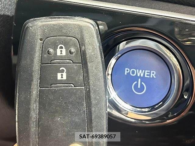 Toyota PRIUS 2016-04 336156-7