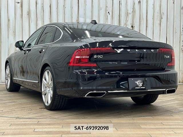 Volvo S90 2018-02 320581-16
