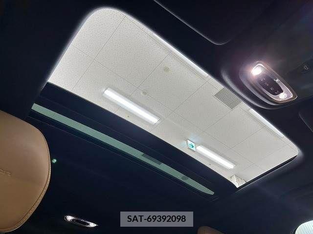 Volvo S90 2018-02 320581-4