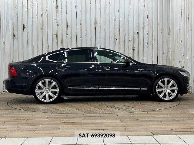 Volvo S90 2018-02 320581-14