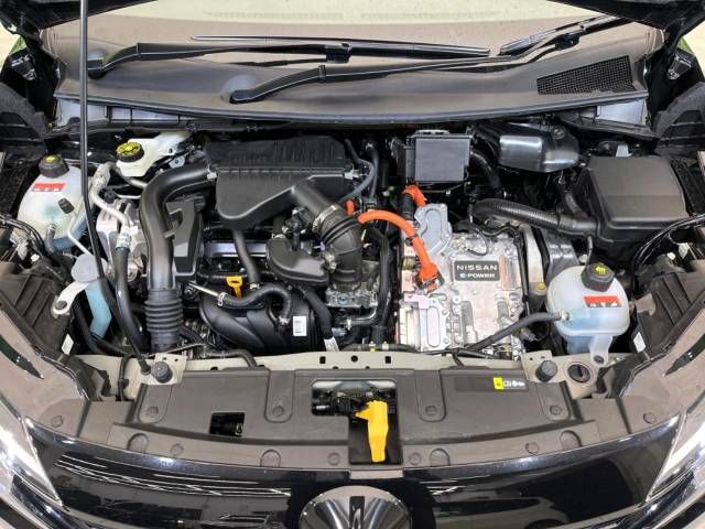 Nissan AURA 2023-06 195837-18