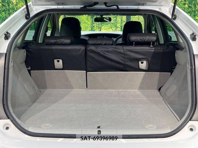 Toyota PRIUS 2014-07 209061-11