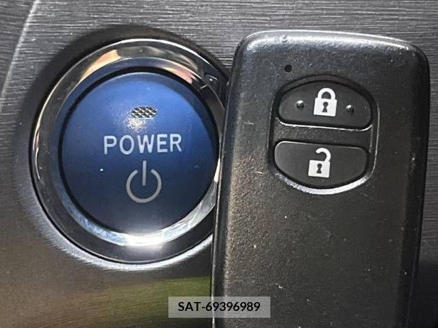 Toyota PRIUS 2014-07 209061-4