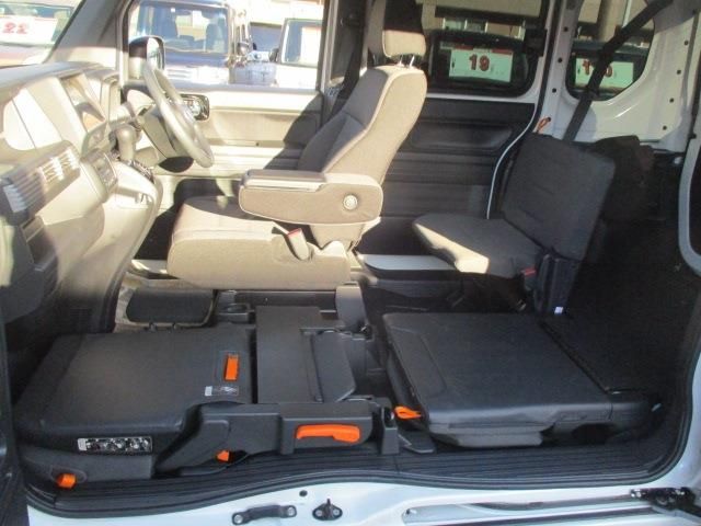 Honda N-VAN 2019-03 189496-25