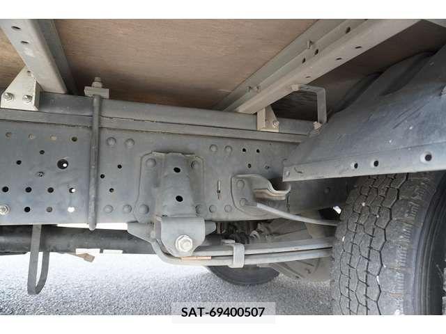 Isuzu ELF TRUCK 2016-06 203817-9
