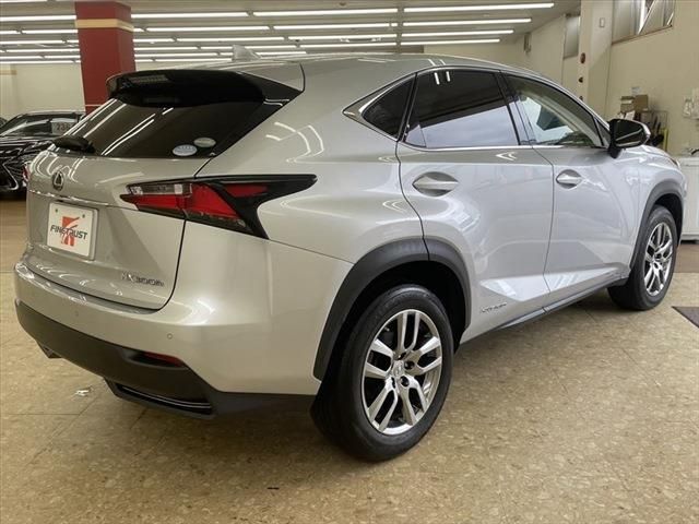 Lexus NX 2015-12 22591-4